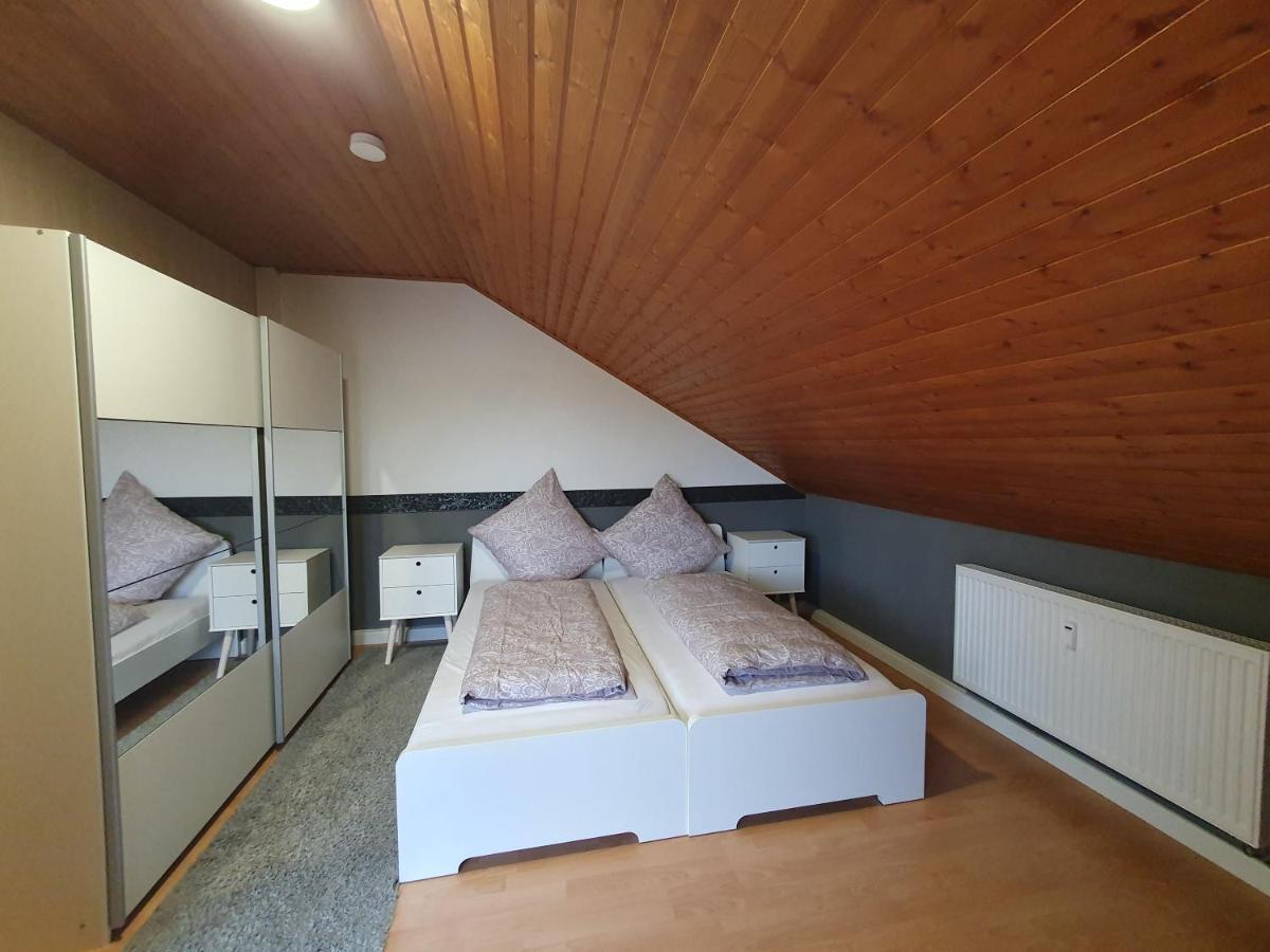 Wohnung Mit Ausblick In Tauberbischofsheim Luaran gambar